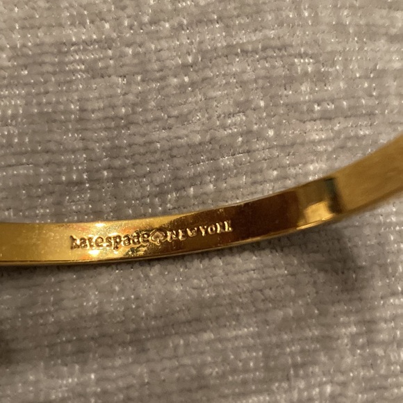 Kate Spade ♠️ Black and Gold Clasp Bracelet - Picture 4 of 4